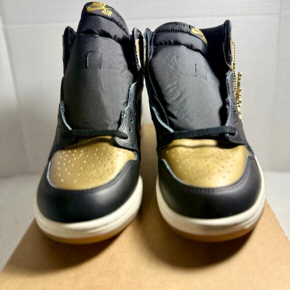 DZ5485-071 Air Jordan 1 Retro Hi OG Black & Gold Sz: 12 | NWB B-Stock non-og box main image 4